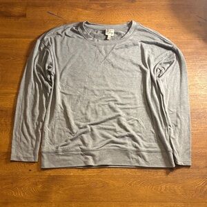 Como Vintage Gray Long Sleeve Sweatshirt